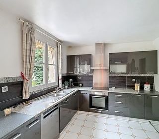  Maison � vendre 7 pi�ces 220 m�