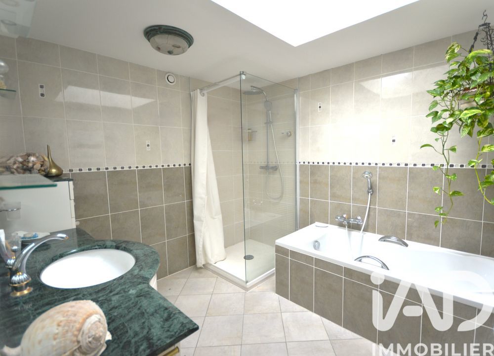 � vendre  Maison Corme-�cluse (17600)