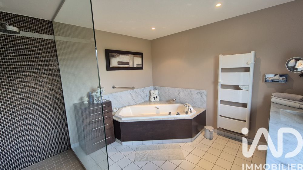 � vendre  Villa Mouchin (59310)