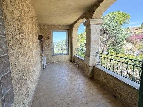   Vente Maison de village 5 pi�ces Maison - 5 pi�ce(s) - 144 m�