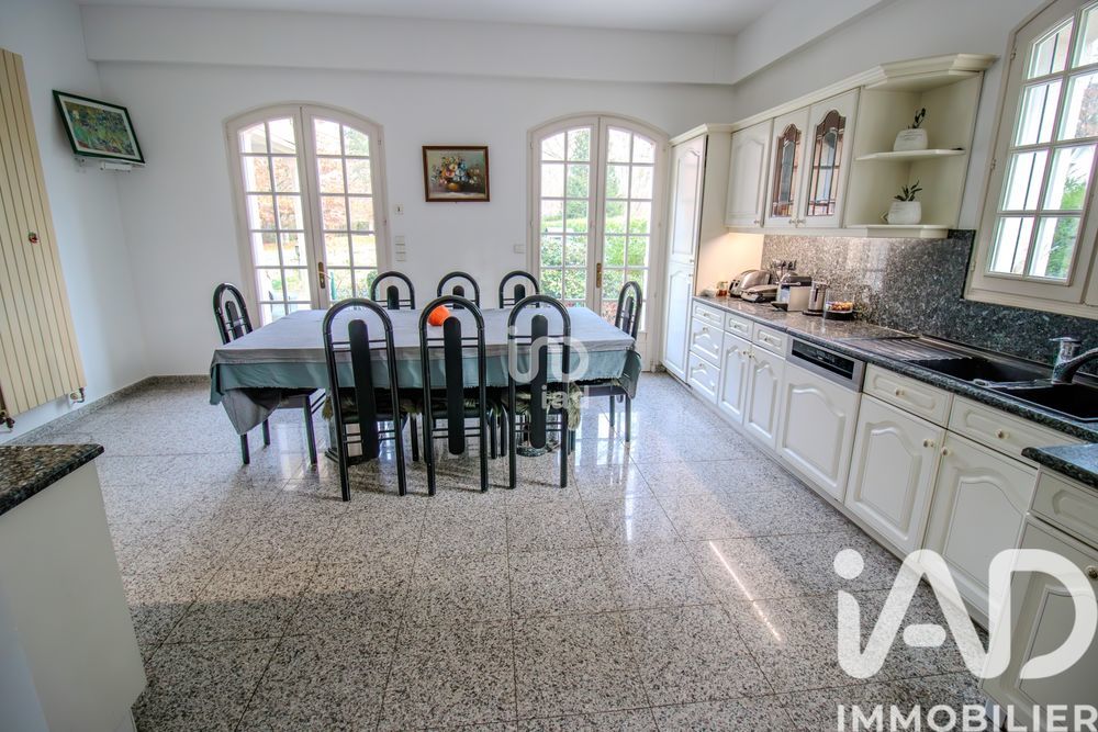 � vendre  Villa Lamorlaye (60260)