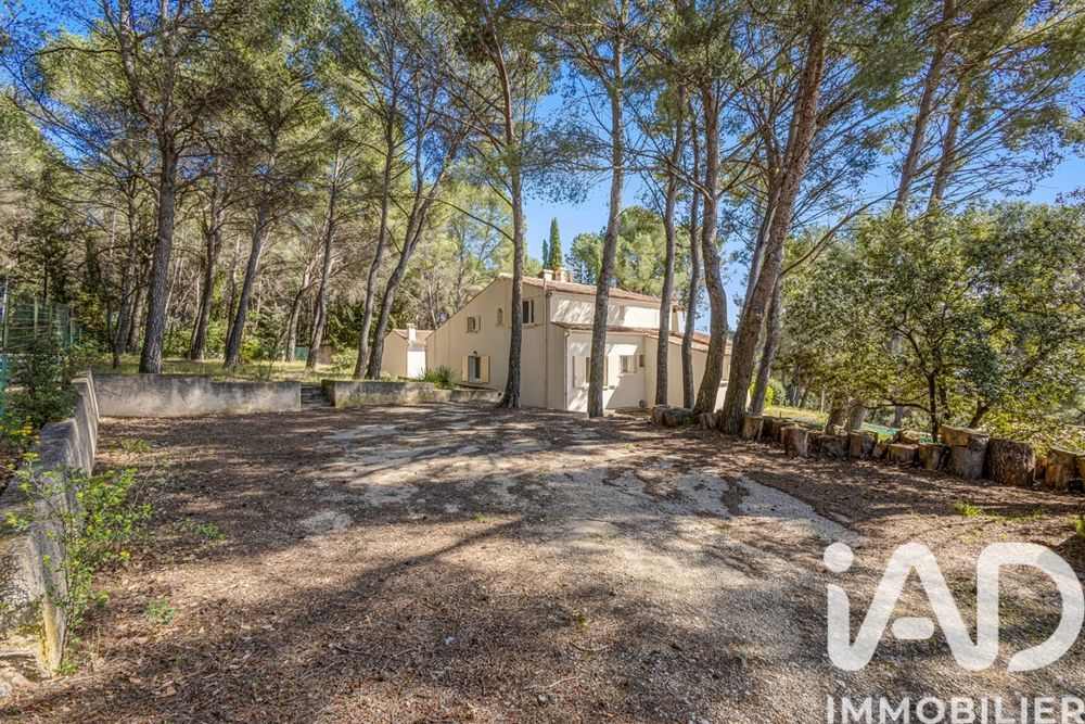 � vendre  Maison �guilles (13510)