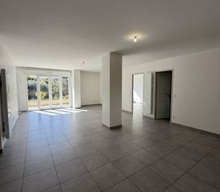  Appartement � louer 3 pi�ces 91 m�