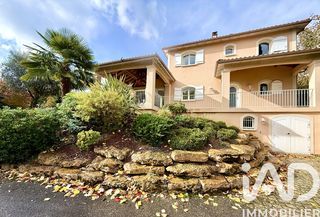  Maison � vendre 8 pi�ces 240 m�