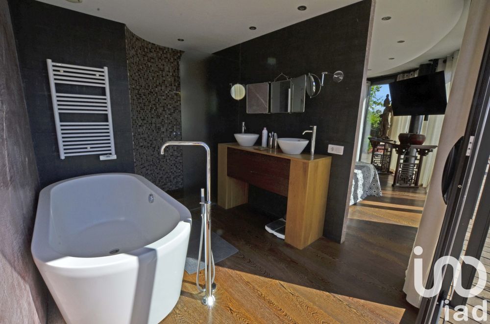 � vendre  Villa Mandelieu-la-Napoule (06210)