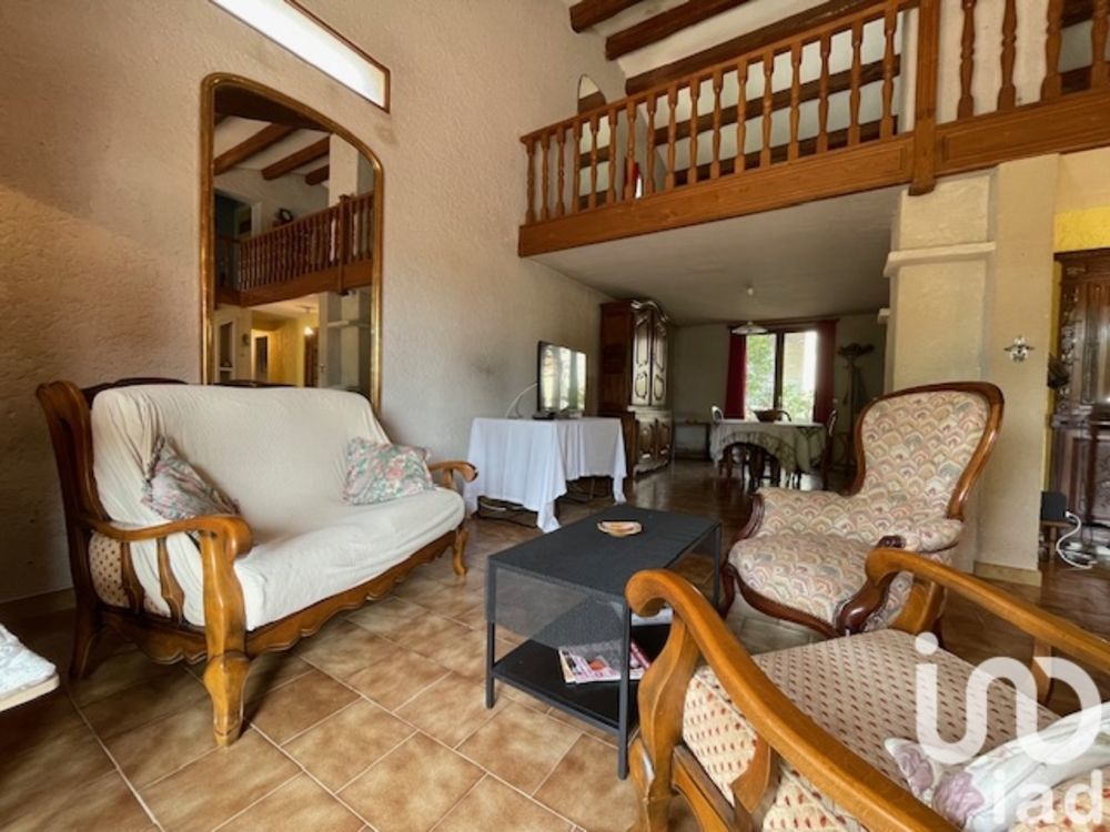 � vendre  Maison �guilles (13510)