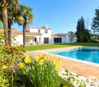  Maison � vendre 7 pi�ces 252 m�