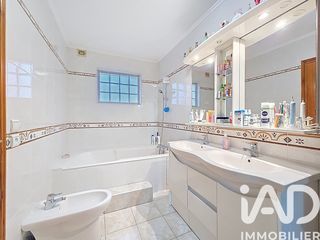  Maison � vendre 8 pi�ces 213 m�