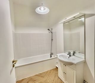  Appartement � vendre 3 pi�ces 77 m�