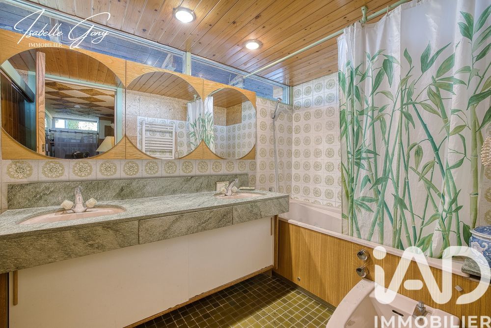 � vendre  Maison Divonne-les-Bains (01220)