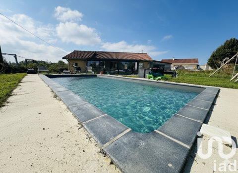   Vente Maison traditionnelle 4 pi�ces Maison - 4 pi�ce(s) - 137 m�