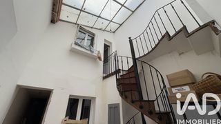  Immeuble � vendre 143 m�