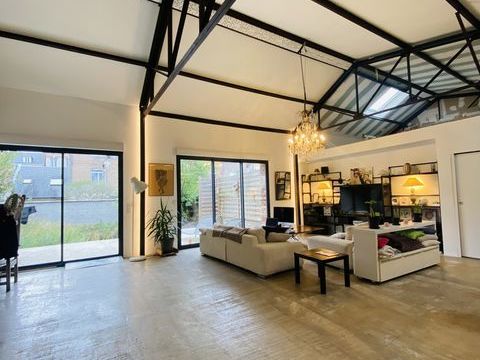  Villa � vendre 6 pi�ces 220 m�