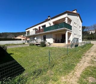  Immeuble � vendre 302 m�