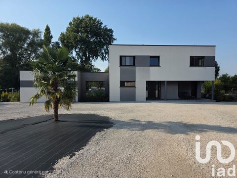  Vente Maison/villa 10 pi�ces Maison - 10 pi�ce(s) - 330 m�
