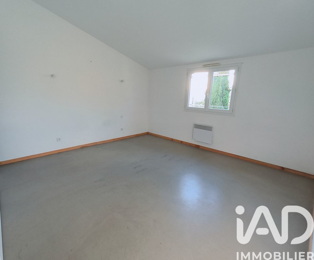 � vendre  Maison Saint-Laurent-d'Aigouze (30220)