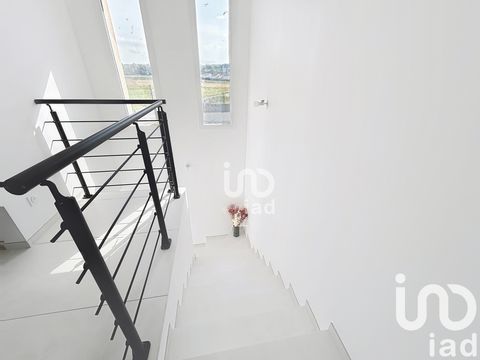   Vente Maison d'architecte 5 pi�ces Villa - 5 pi�ce(s) - 148 m�