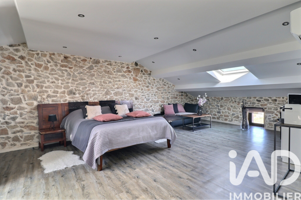 � vendre  Maison Saint-Rem�ze (07700)