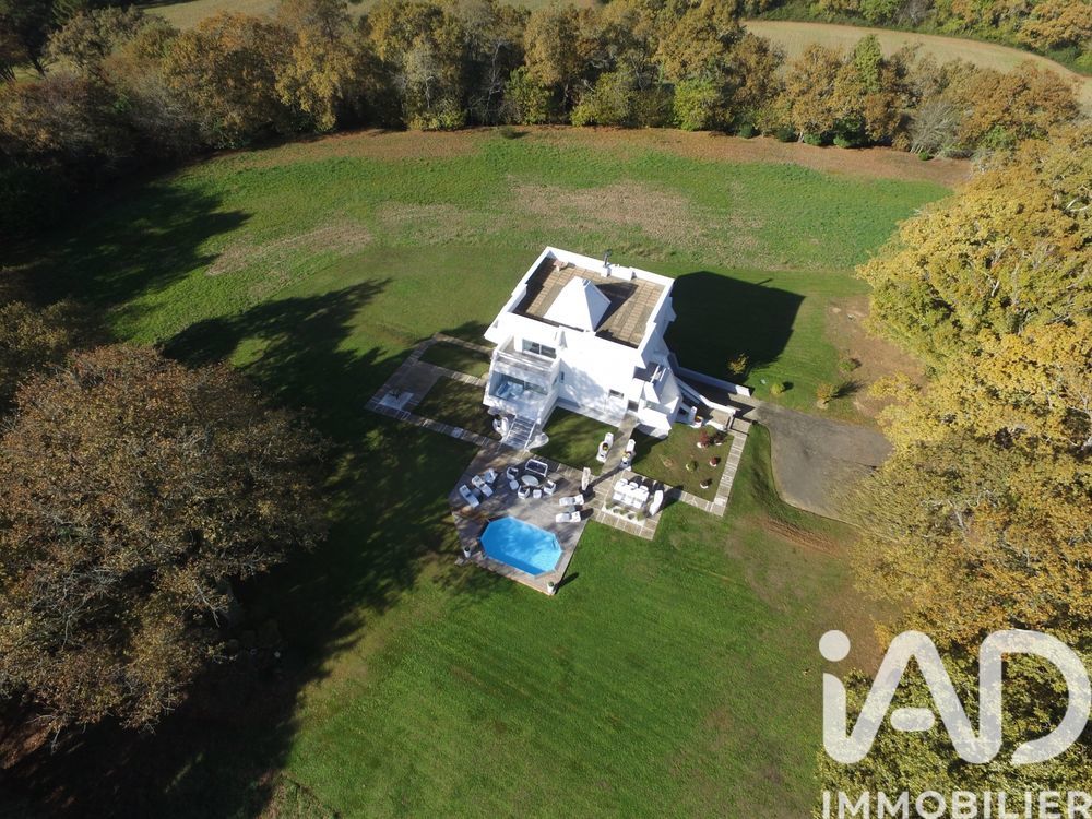 � vendre  Villa Saint-Loubouer (40320)