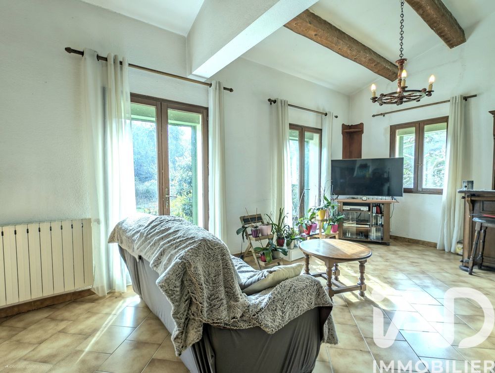 � vendre  Maison Saint-Zacharie (83640)