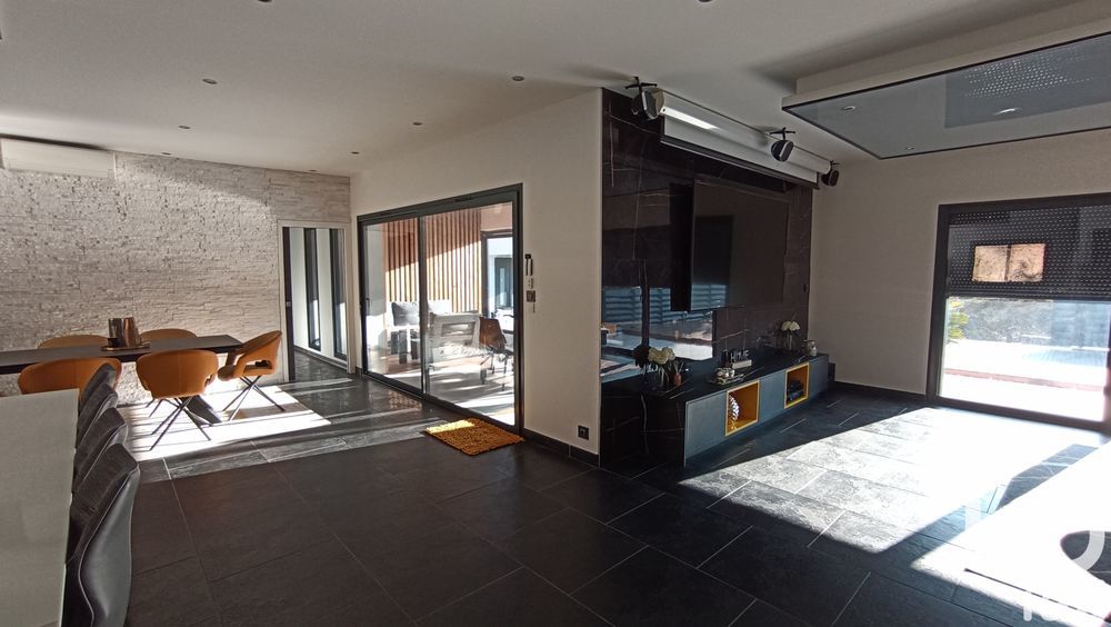 � vendre  Maison Les Tourrettes (26740)