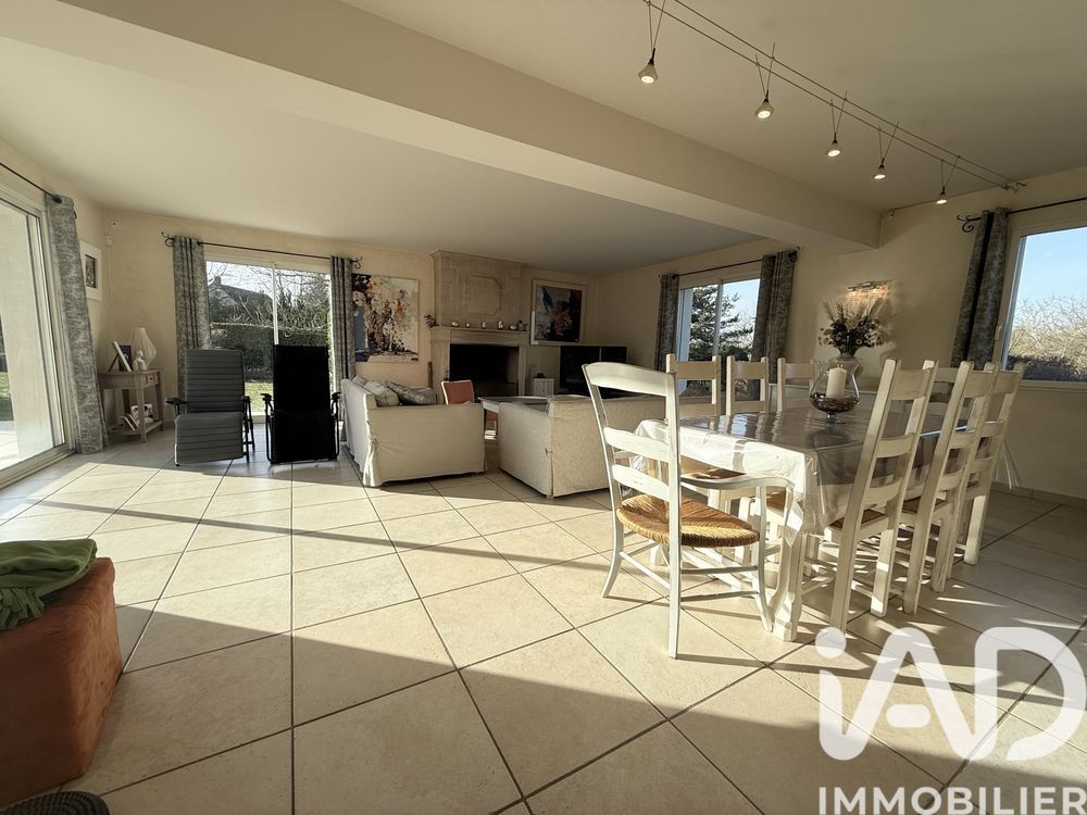 � vendre  Villa Champlay (89300)