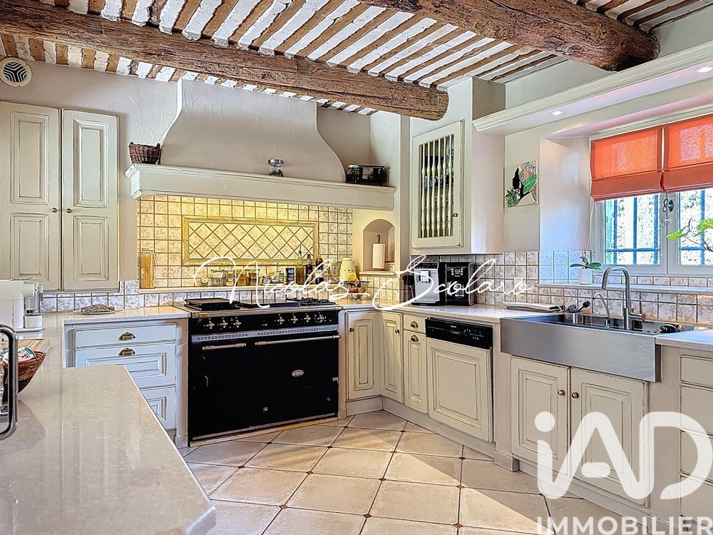 � vendre  Maison Cheval-Blanc (84460)