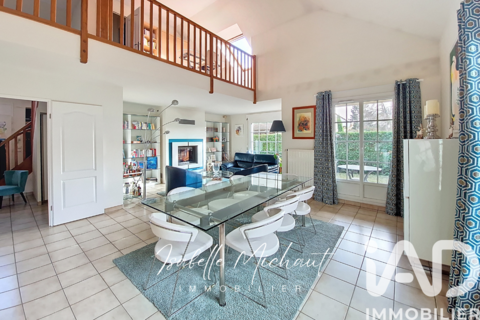   Vente Maison/villa 8 pi�ces Maison - 8 pi�ce(s) - 195 m�