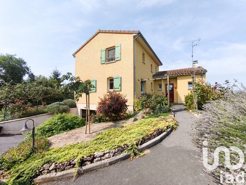   Vente Maison d'architecte 6 pi�ces Villa - 6 pi�ce(s) - 131 m�