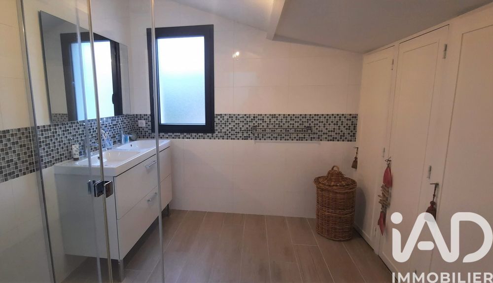 � vendre  Maison Saint-Jean-d'Illac (33127)