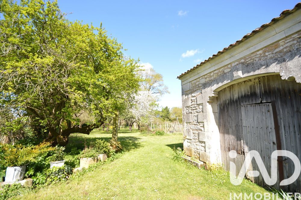 � vendre  Maison Corme-�cluse (17600)