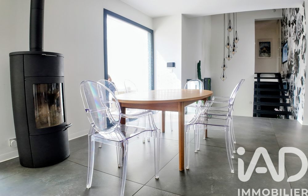 � vendre  Villa Sury-le-Comtal (42450)