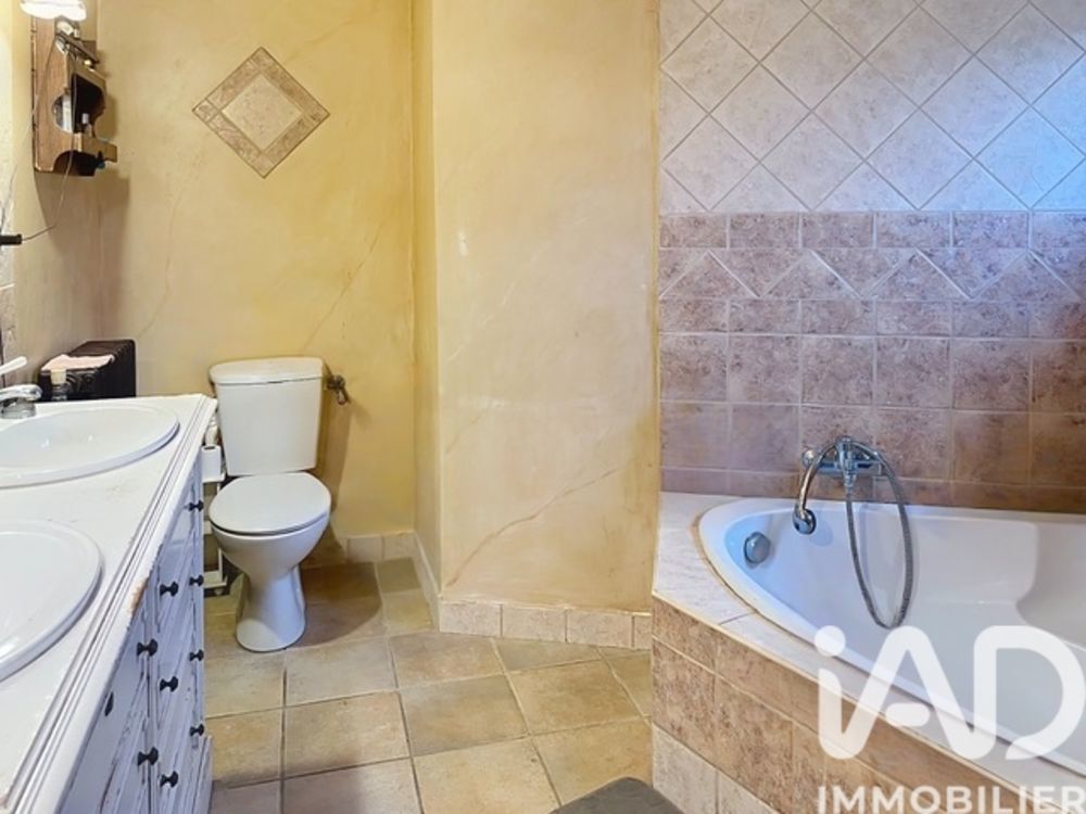 � vendre  Maison M�nerbes (84560)