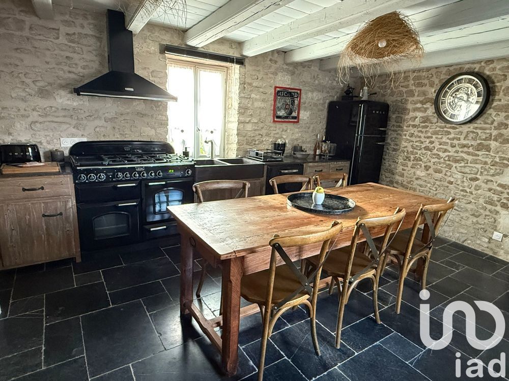 � vendre  Maison Saint-Martin-de-R� (17410)