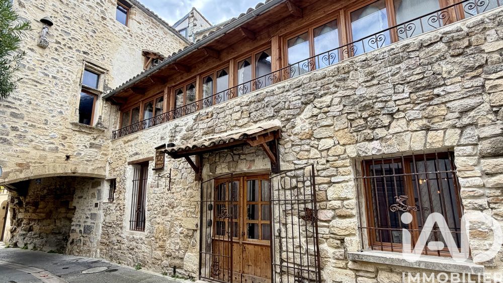 � vendre  Propri�t�/ch�teau Caderousse (84860)