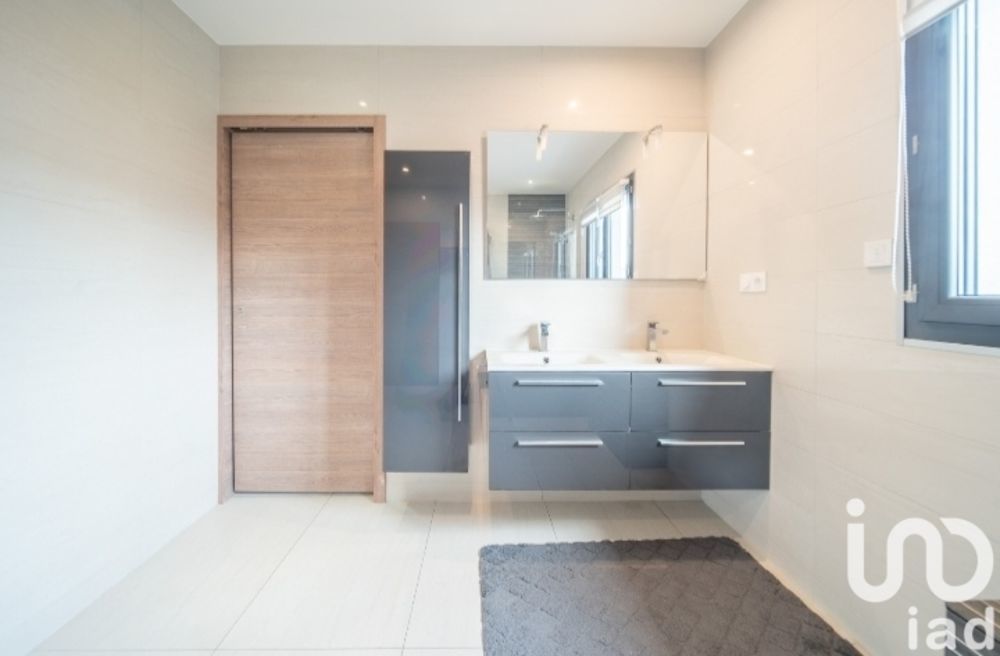 � vendre  Villa Thionville (57100)