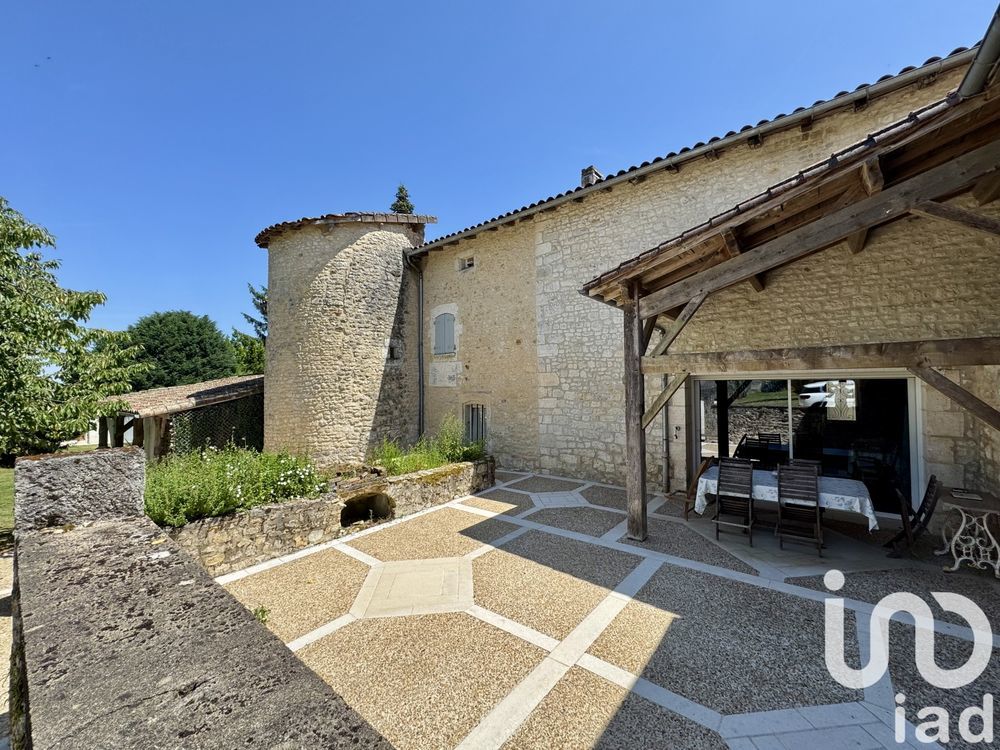 � vendre  Maison Charras (16380)