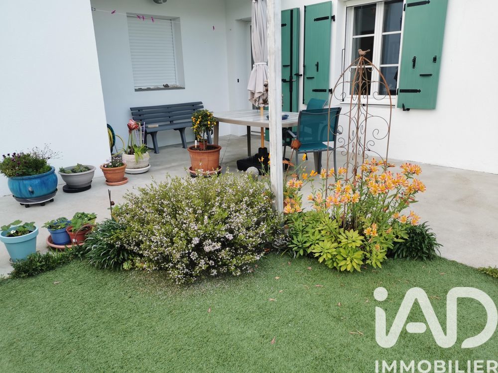 � vendre  Maison Le Bois-Plage-en-R� (17580)