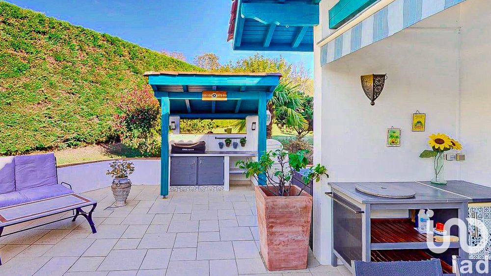 � vendre  Maison Bassussarry (64200)