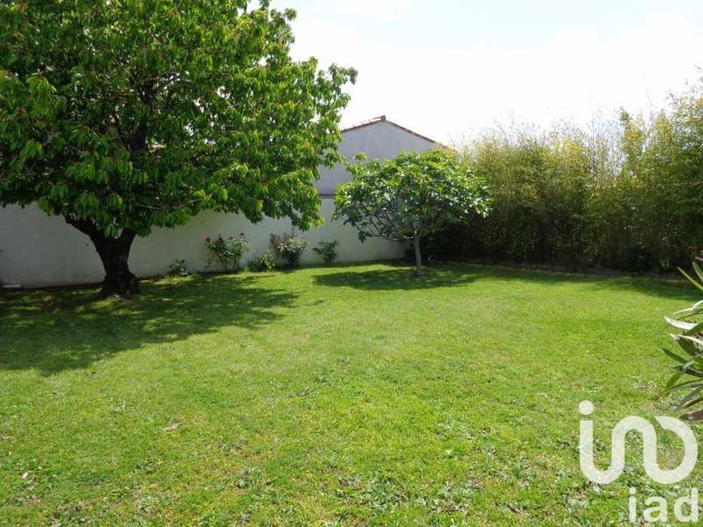 � vendre  Maison Saint-Martin-de-R� (17410)