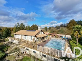  Maison � vendre 9 pi�ces 239 m�