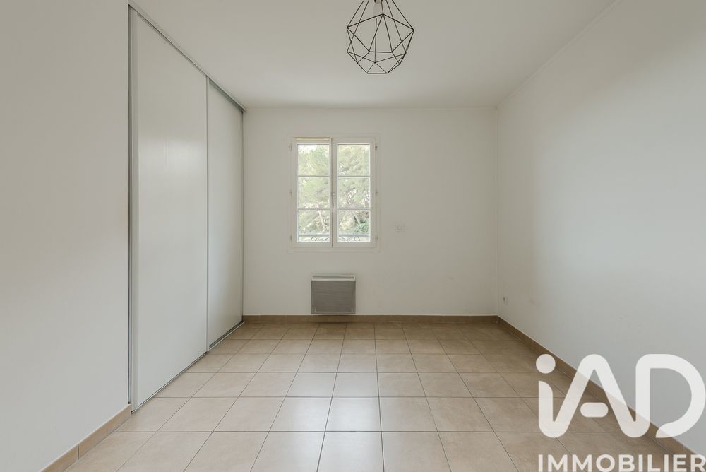 � vendre  Maison �guilles (13510)