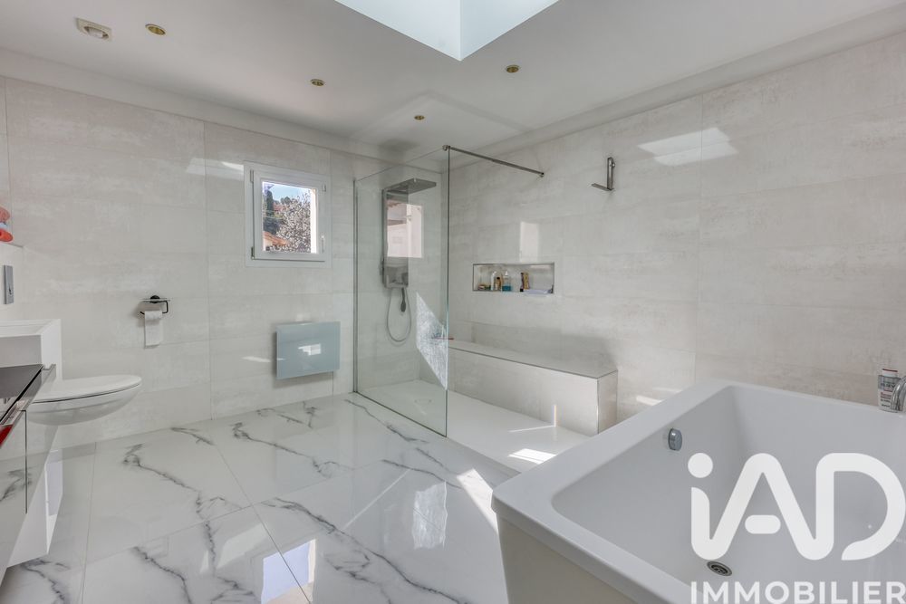 � vendre  Maison La Cadi�re-d'Azur (83740)