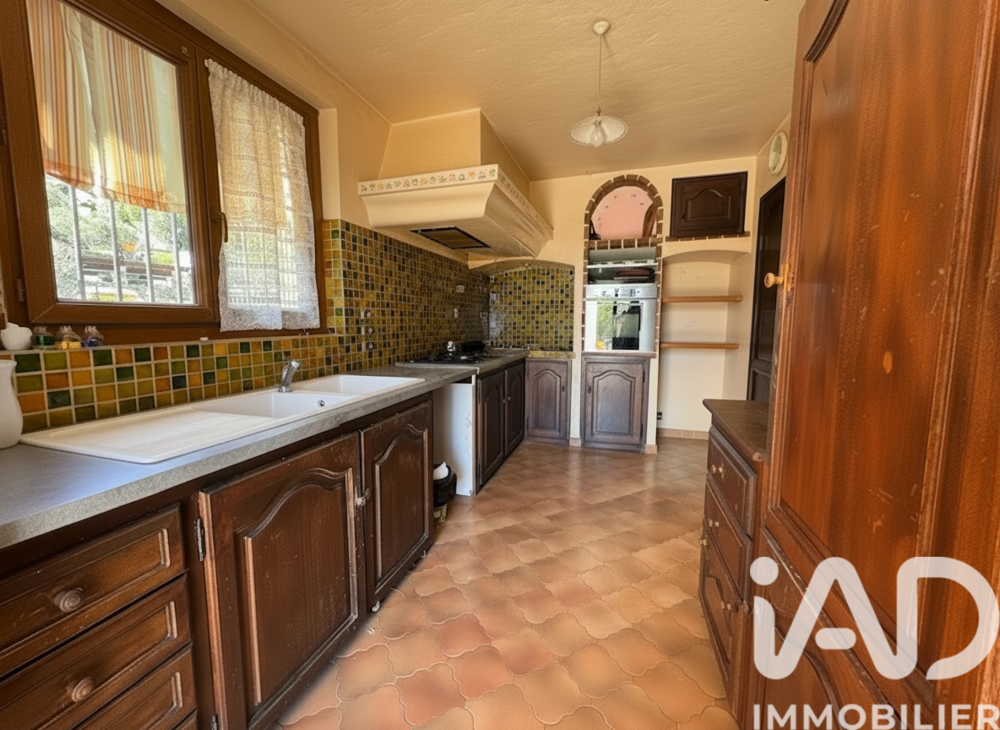 � vendre  Maison Gatti�res (06510)