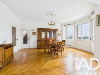  Maison � vendre 9 pi�ces 209 m�