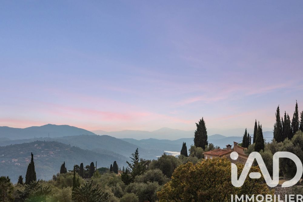 � vendre  Villa Sp�rac�des (06530)