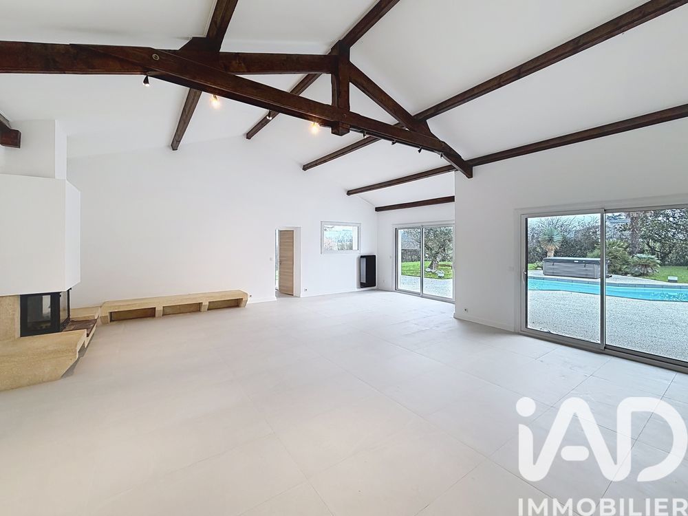 � vendre  Maison Dommartin (69380)