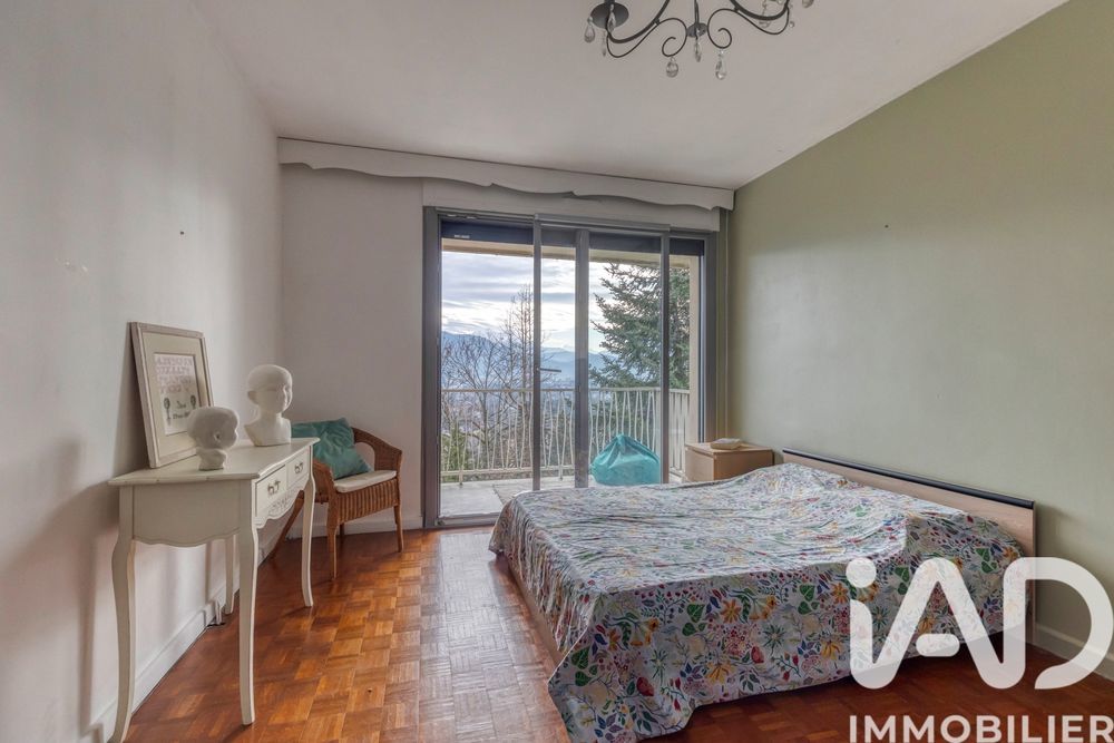 � vendre  Maison Corenc (38700)