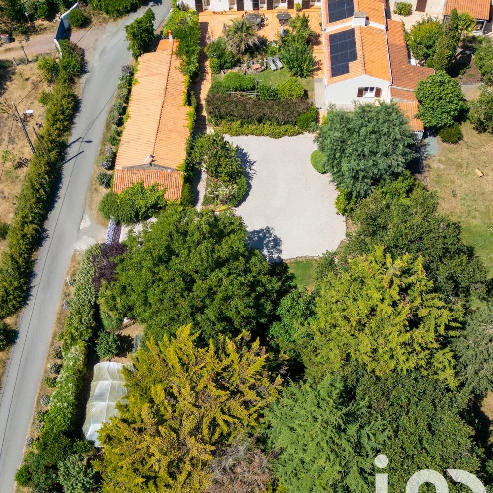 � vendre  Maison Vair� (85150)