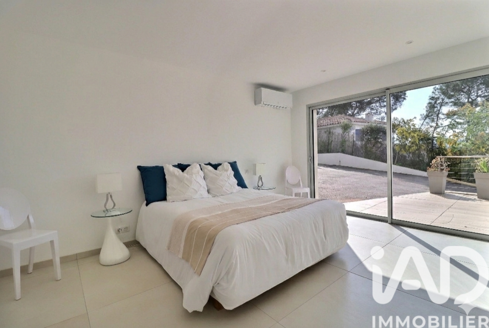 � vendre  Maison Carqueiranne (83320)